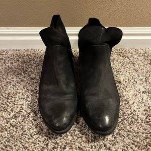 Seychelles black flat booties sz 9.5